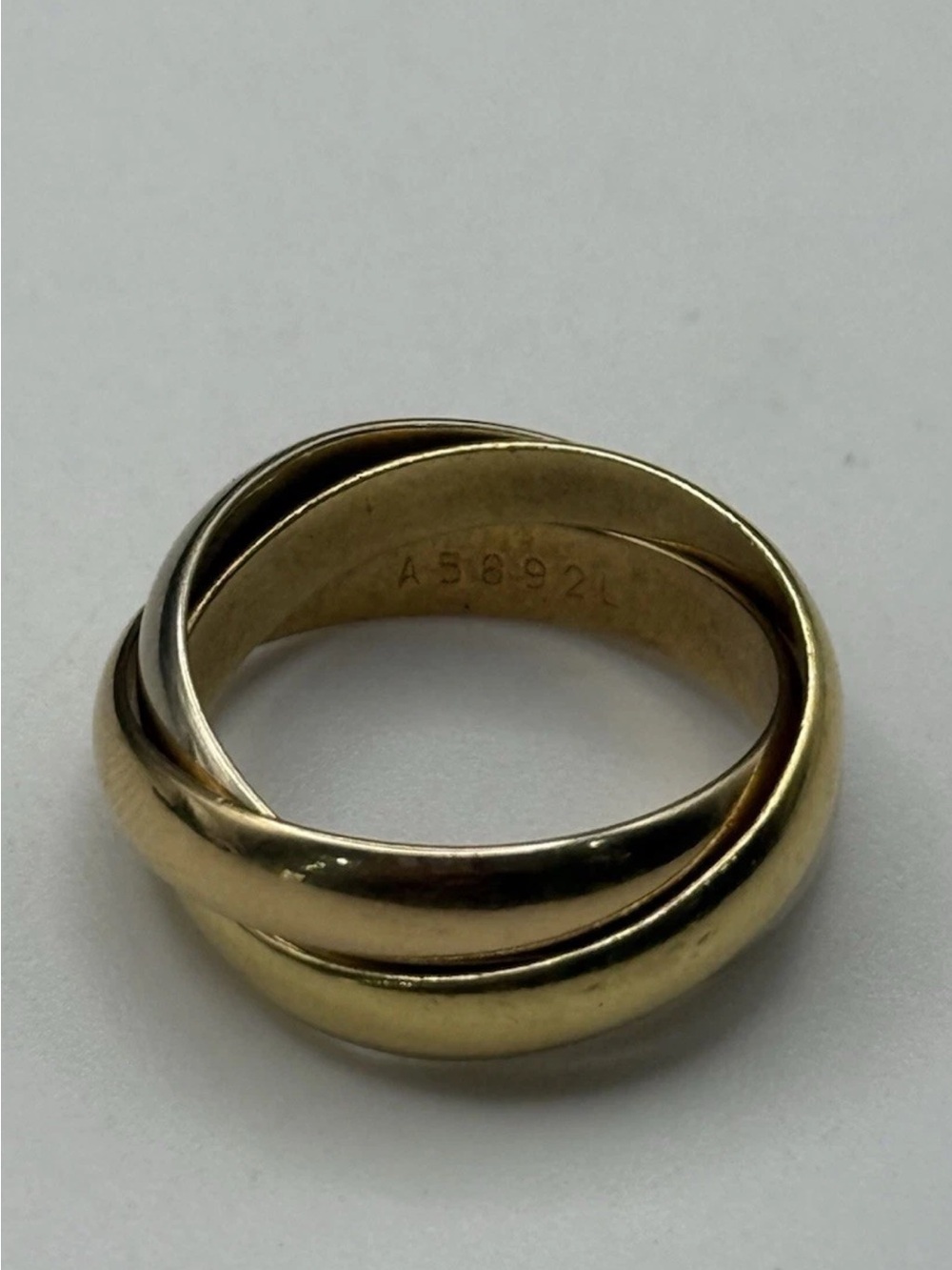 Cartier Trinity Interlocking Ring in 18K Yellow, White and Rose Gold - Picture 6 of 7